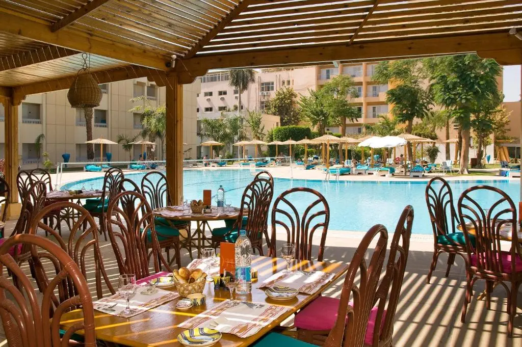 Aracan Eatabe Luxor Hotel 4